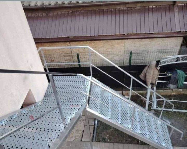 Scari zincate profesionale