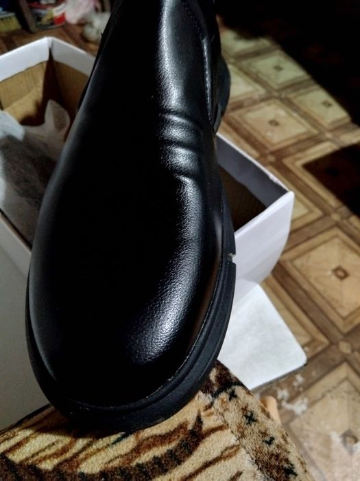 Pantofi piele ecologică .