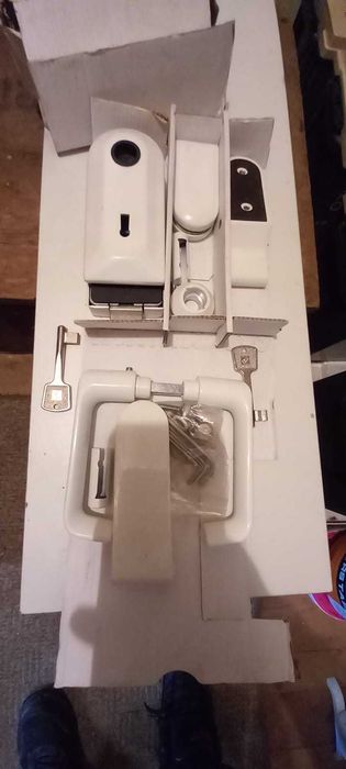 Broască ușă de sticlă + balamale+mânere inox