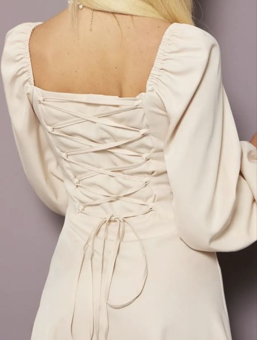 Платье женское бежевое