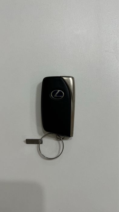 Оригинальный ключи от Lexus