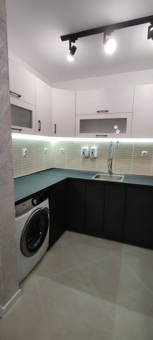 Продава се Тристаен апартамент в Велико Търново, Акация - 111 кв.м за 1640 €/кв.м - Снимка #1