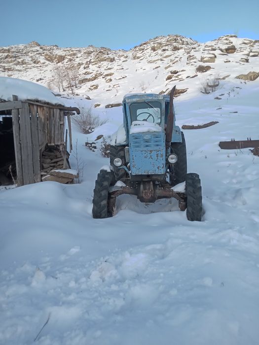 Продам трактор Т-40АМ на ходу с передком.