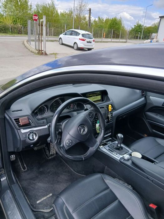 Mercedes-Benz E Mercedes-Benz E 220 CD AMG – km reali 162 de mii . Cauciucuri noi .Mas