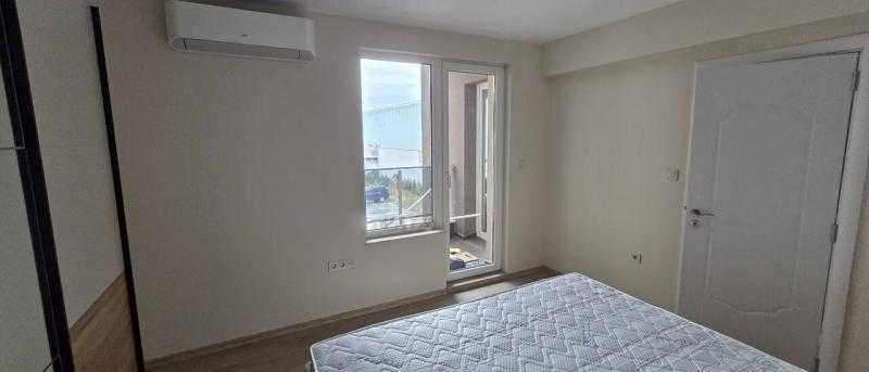 Дава се под наем Двустаен апартамент в Бургас, Център - 60 кв.м за 700 € - Снимка #2