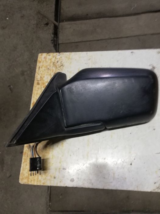 Зеркало на БМВ е30