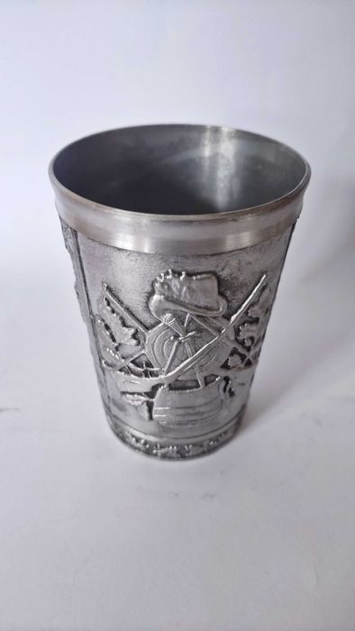 Лот от релефен калай в много добро състояние