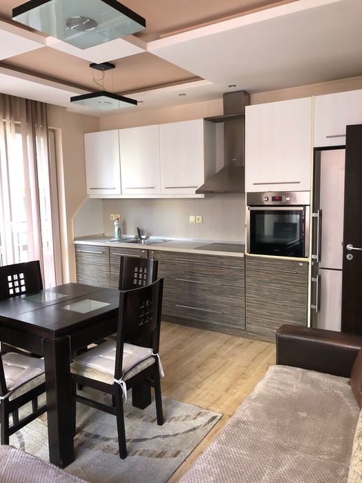 Дава се под наем Двустаен апартамент в Варна, Базар Левски - 55 кв.м за 448.8 € - Снимка #1