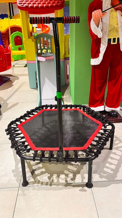 Фитнес батут для джампинга с ручкой