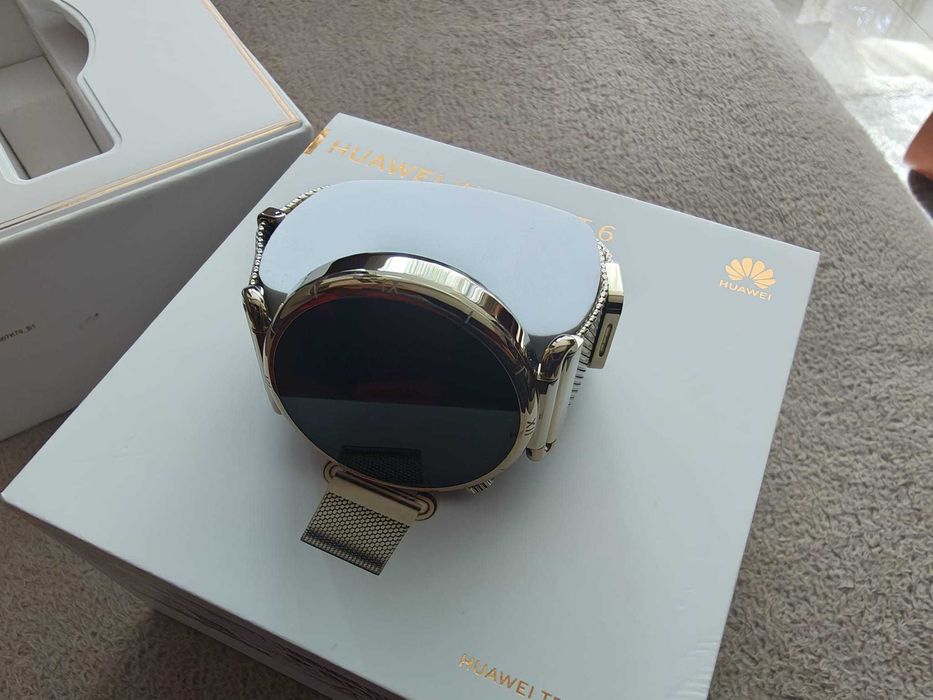 Huawei GT 6 Gold vand schimb cu Fit 5 pro
