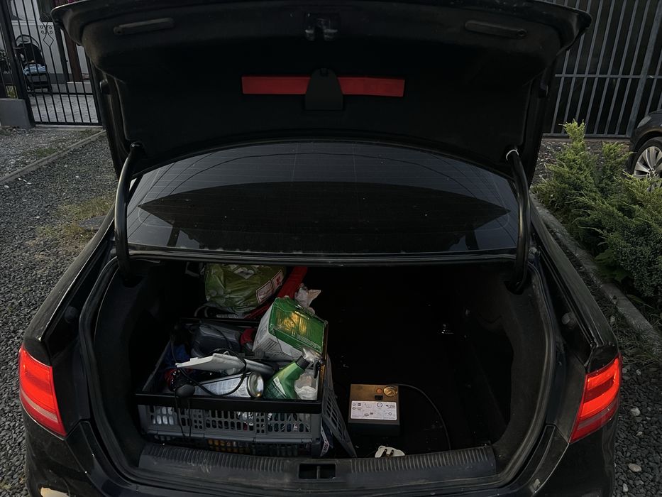 Proprietar vand Audi A4 tdi 2010 tdi  distributie si kit amreiaj schimbate,masina functionala.Accept test