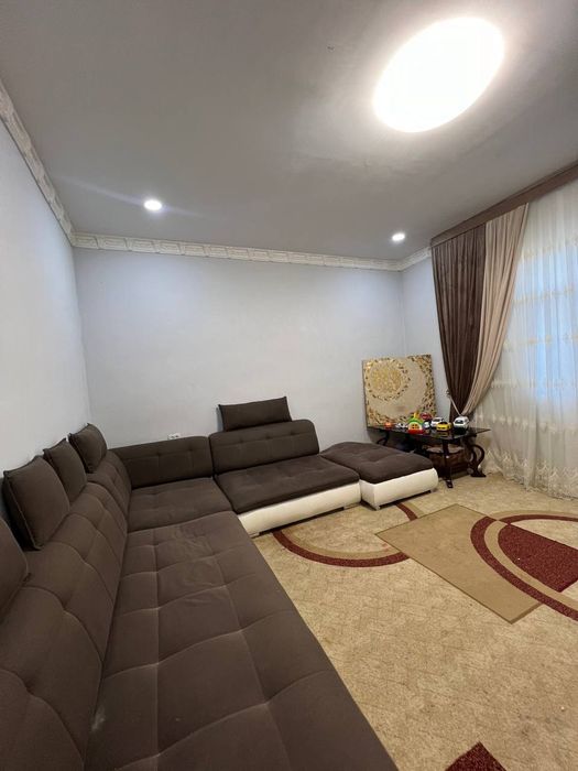 Yarmirkadan Korzinkadan 8 km uzoqlikda 3.7 sotixli uy  "Qir ariq" da