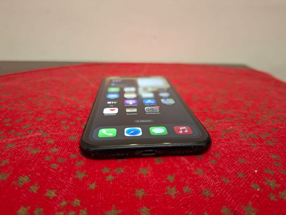 iPhone XR blacks
