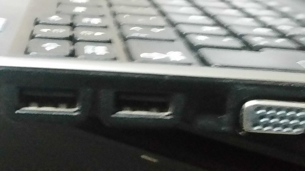 vind leptop samsung 10 inci np n 220