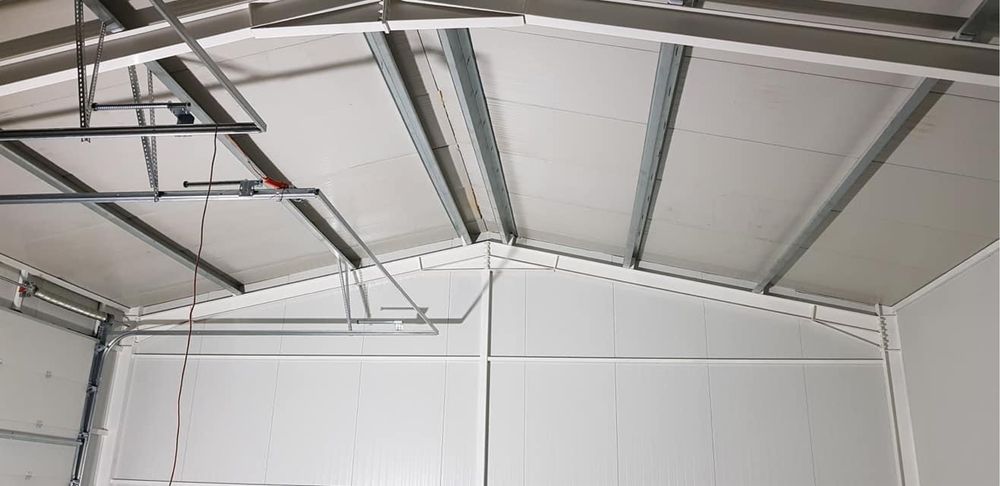 Vand hala metalica 10m x 20m complecta la cheie pret real