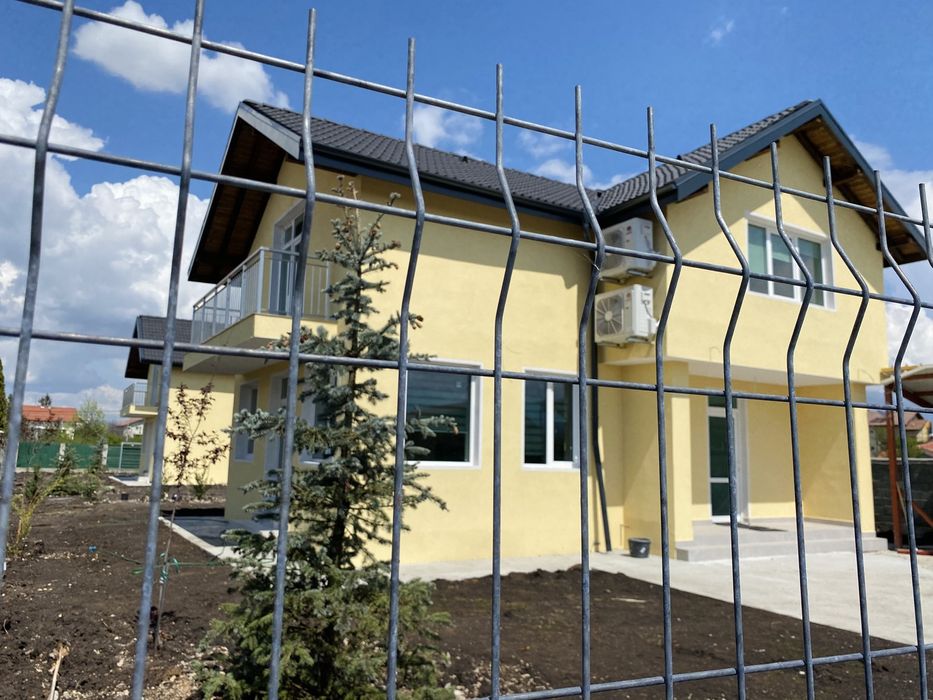 Дава се под наем Къща в с. Волуяк, Област София-град - 240 кв.м за 918 € - Снимка #1