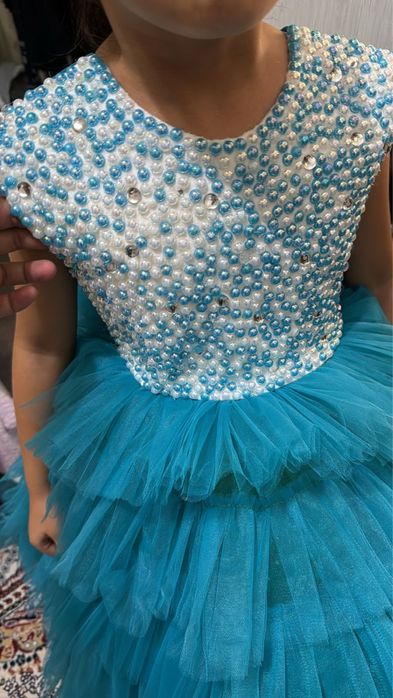 Продается шикарное детское платье