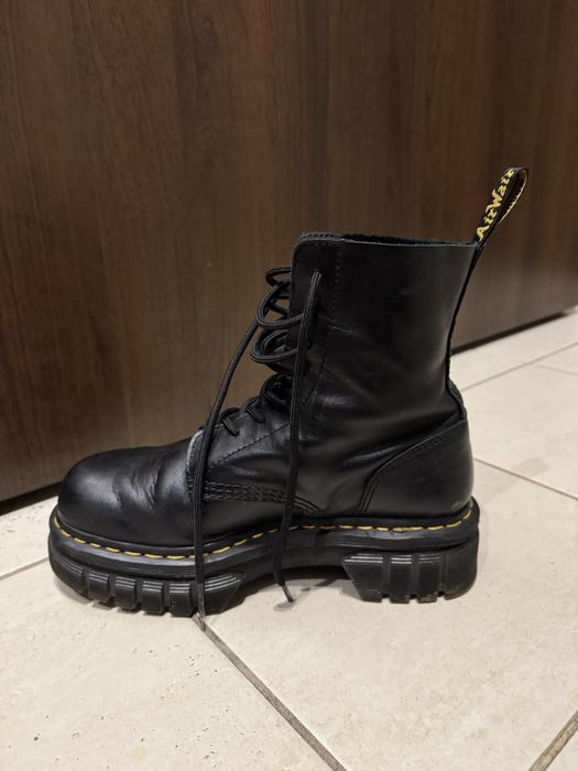 Bocanci Dr. Martens platforma 39