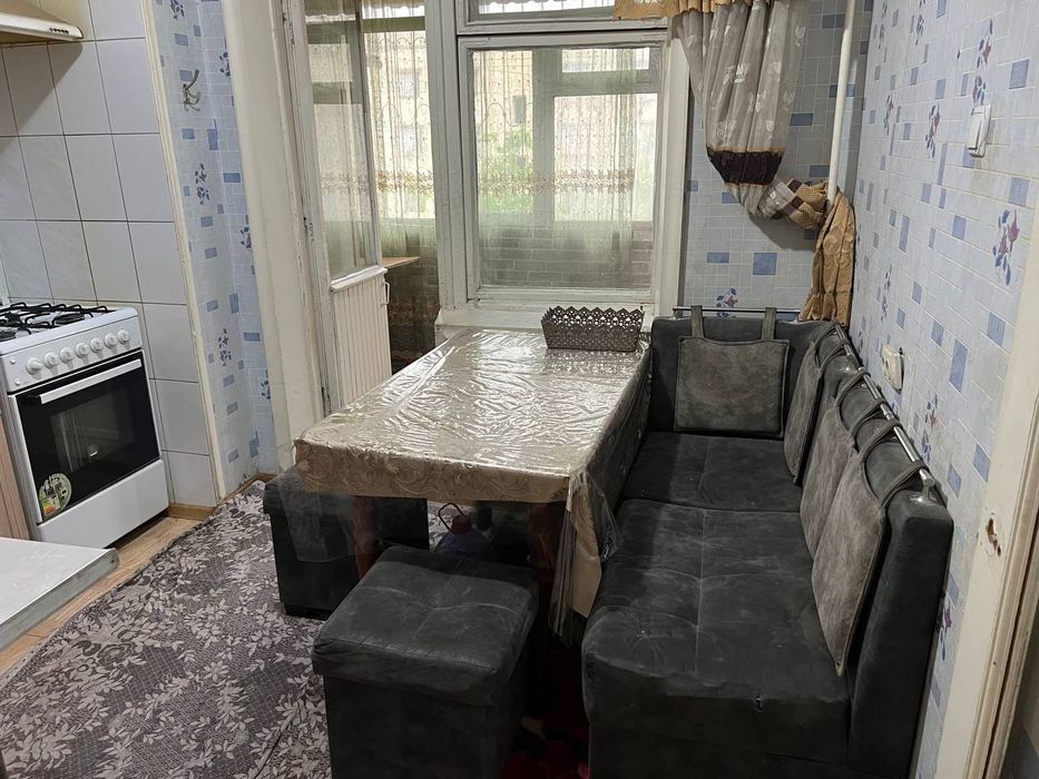 Срочно сотилади 3 хонали квартира