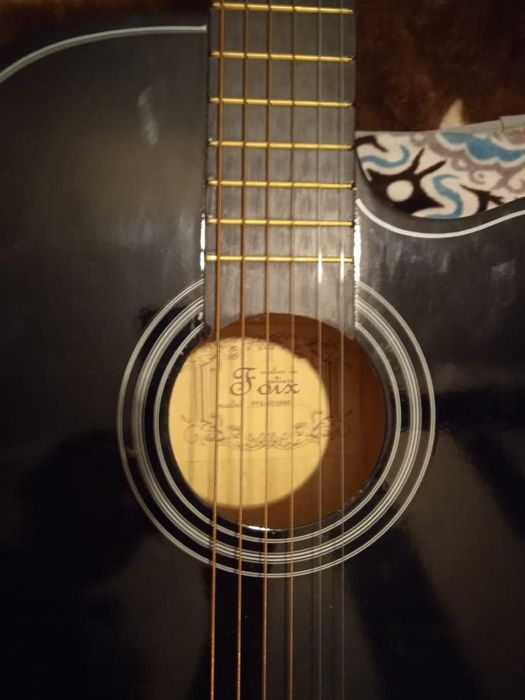Продается гитара новая