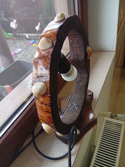 Vând ornamente rustice