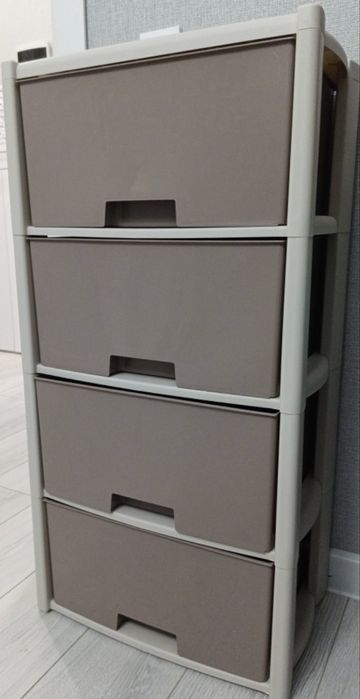 Продам пластиковый комод