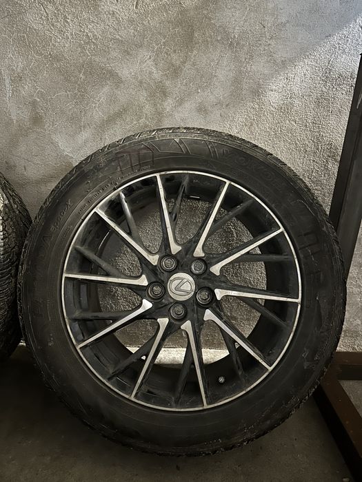 Продам комплект летних шин R18.