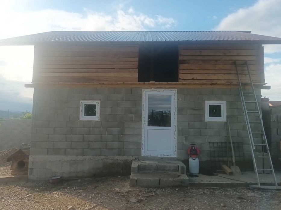 Lucrari de construcții si instalații sanitare - case, cabane, garaje, fântâni, puțuri de apa, si mai multe!