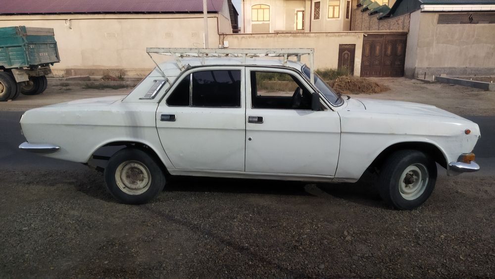 Волга газ 2410 год -1991