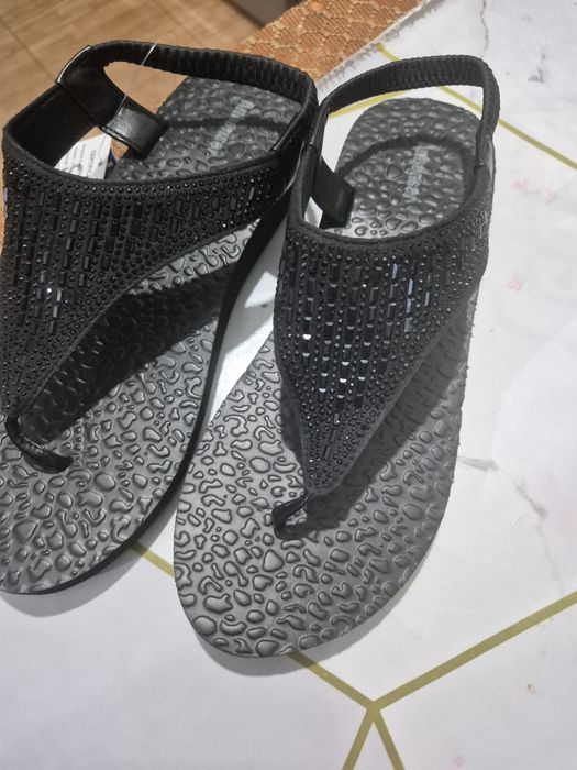 Продам стильные сланцы с стразами