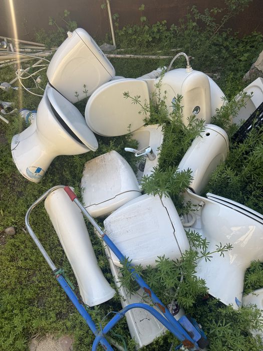 Унитазы и раковины