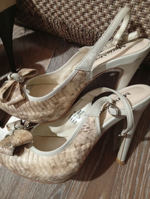 Кожаные,На 37 размер.