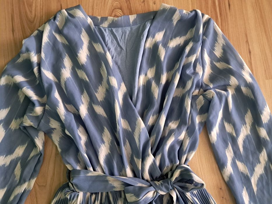 Прекрасна дамска рокля