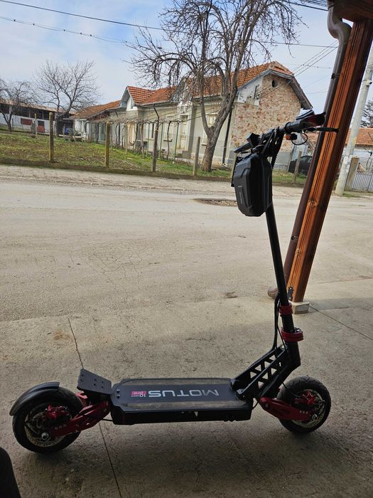 Тротинетка Motul PRO 10