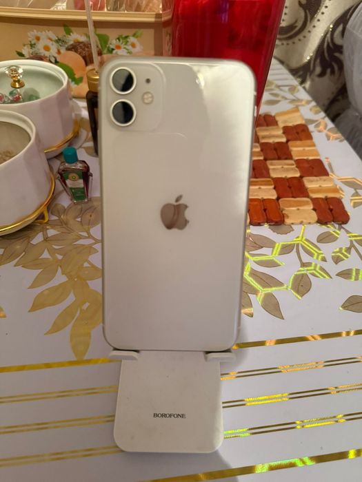 Продам телефон модель Айфон11
