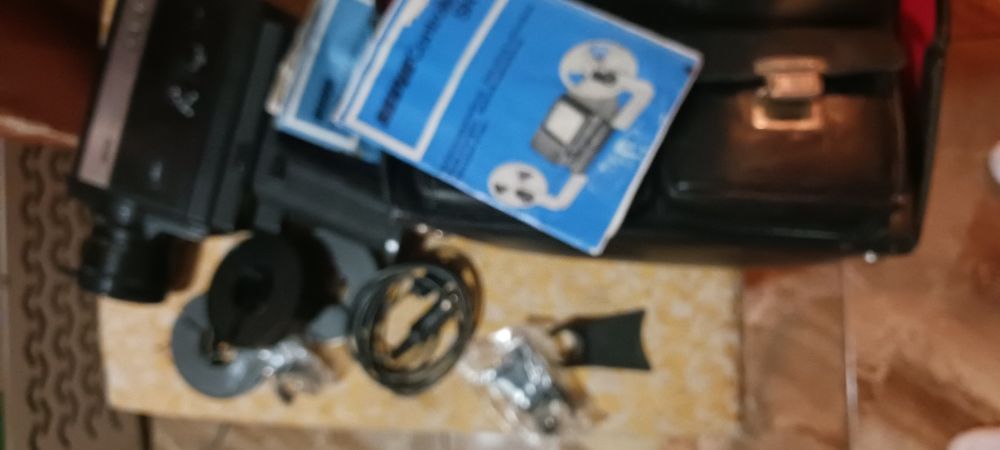 Vind camera pt filmare Rewue pt colectionari obiecte vechi