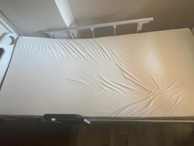 Дунапренен матрак 200/90 см с водонепромокаем калъф за болнично легло