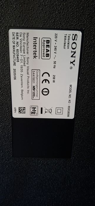 Sony KD-65XG8096 cu ecranul fisurat