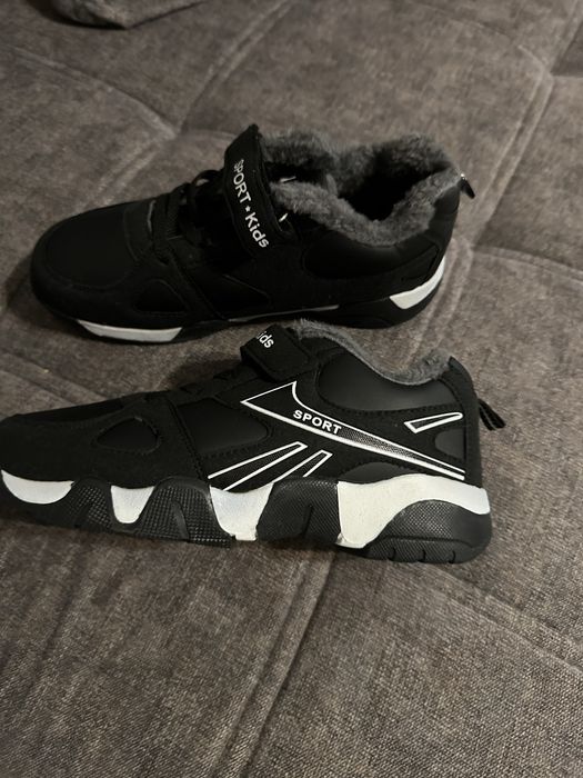 Продам осень-зима кросовки