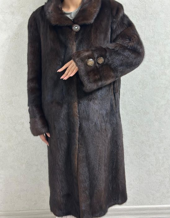 Продаётся норковая шуба