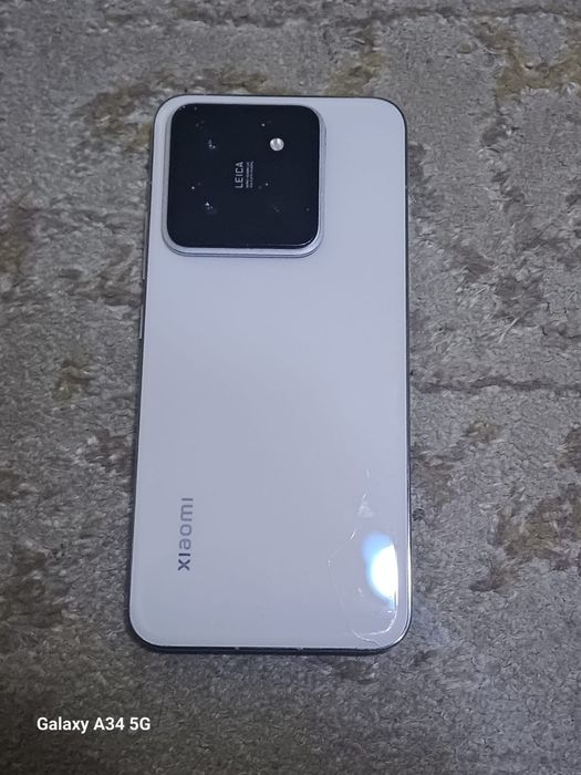Смартфон Xiaomi 14
