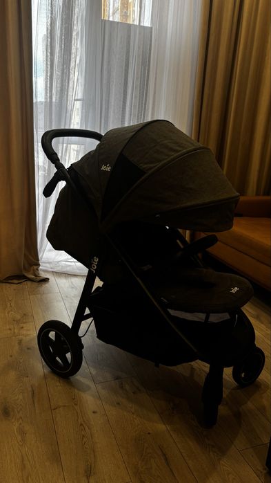 Коляска прогулочная Jole