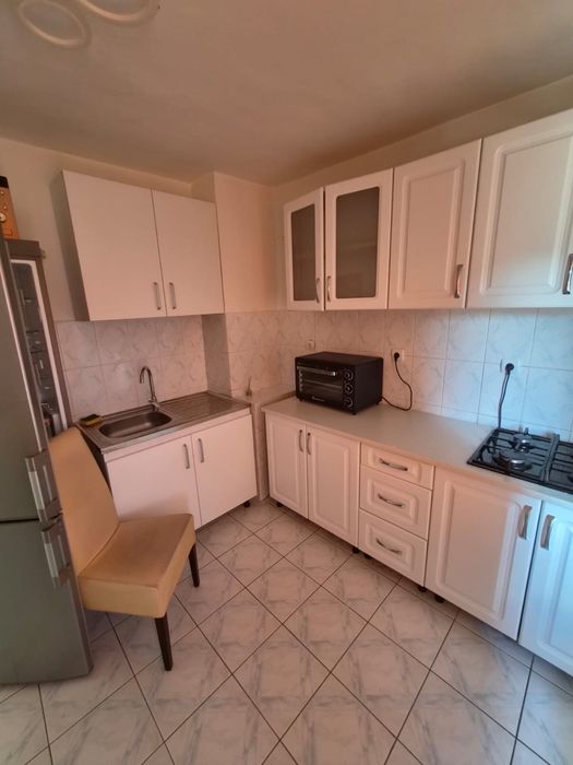 Apartament de inchiriat et.3