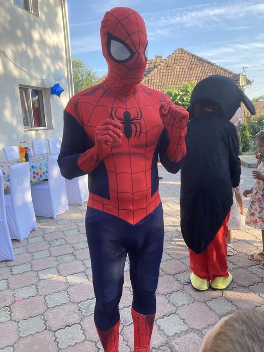 Animatori petreceri 200 RON /H