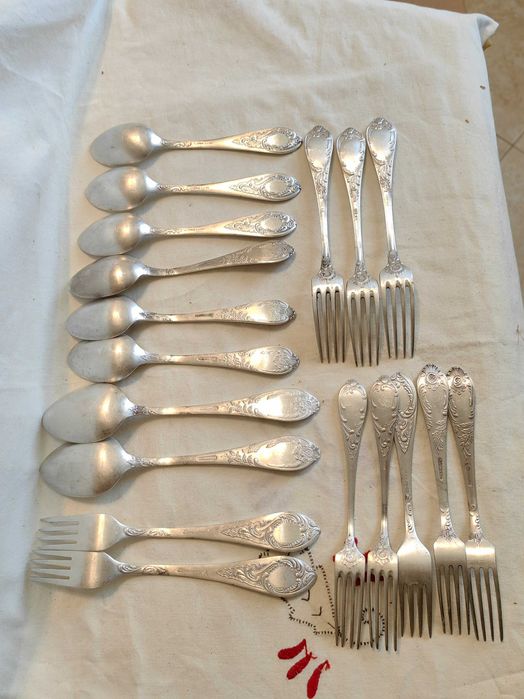 Осемнадесет Руски Соц СССР Посребрени Мелхиор Вилици и Лъжици 1970те