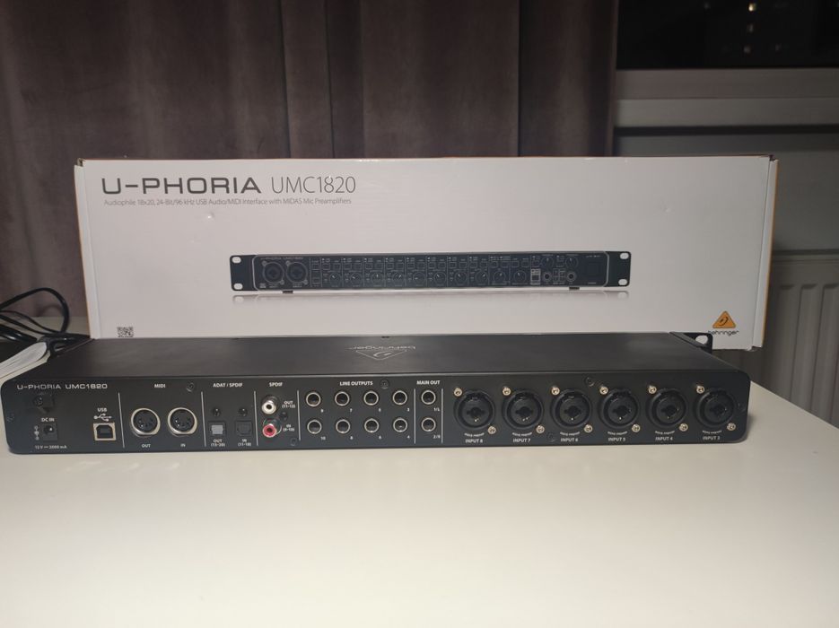 Interfața audio Behringer UMC1820