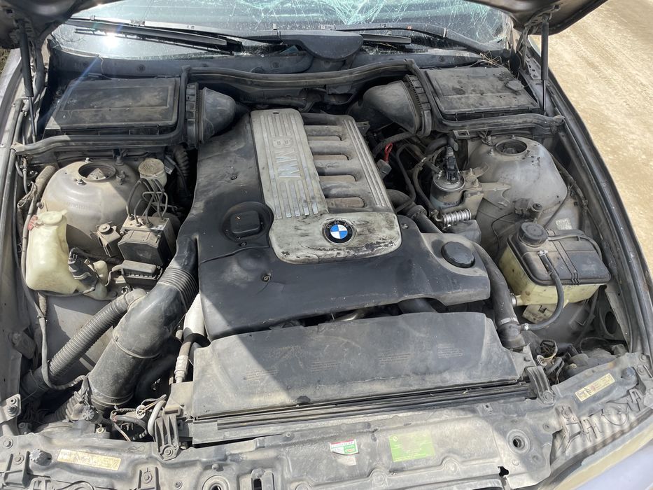 Bmw e39 525d 163к.с фейс на части