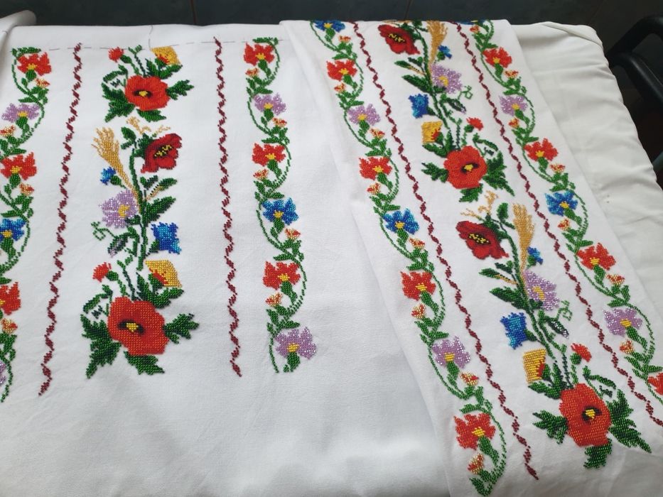 camasa de dama cusuta cu margele