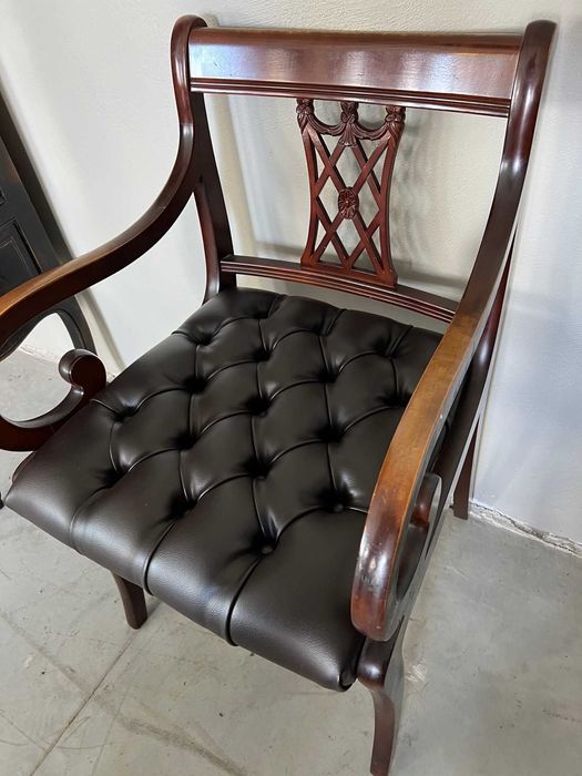 Scaun de birou stil Chesterfield!