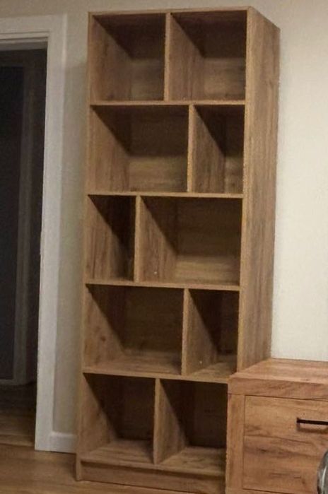 Етажерка MOSBJERG 10
Етажерка MOSBJERG 10,рафта цвят див натурален дъб